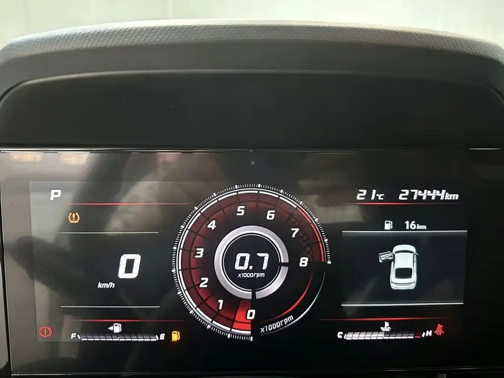 Hyundai Elantra 2023 — фото 20