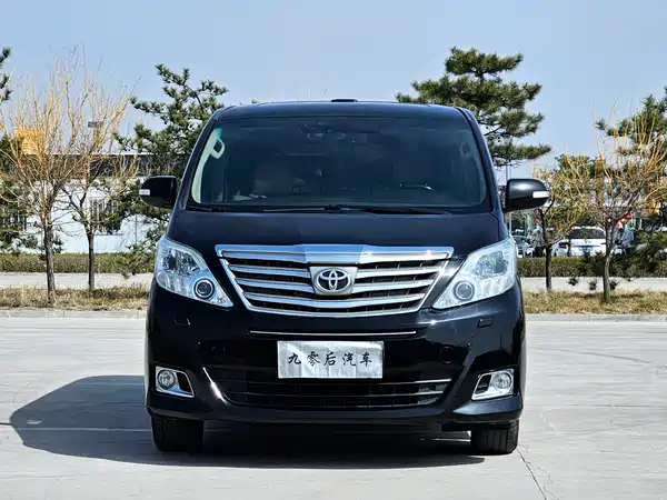 Toyota Alphard 2012