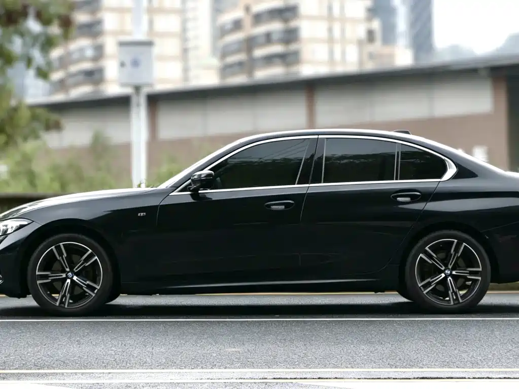 BMW 3 Series 2023