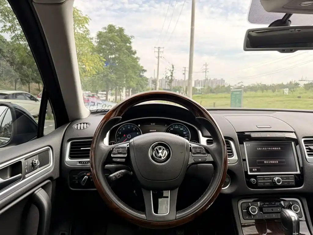 Volkswagen Touareg 2015