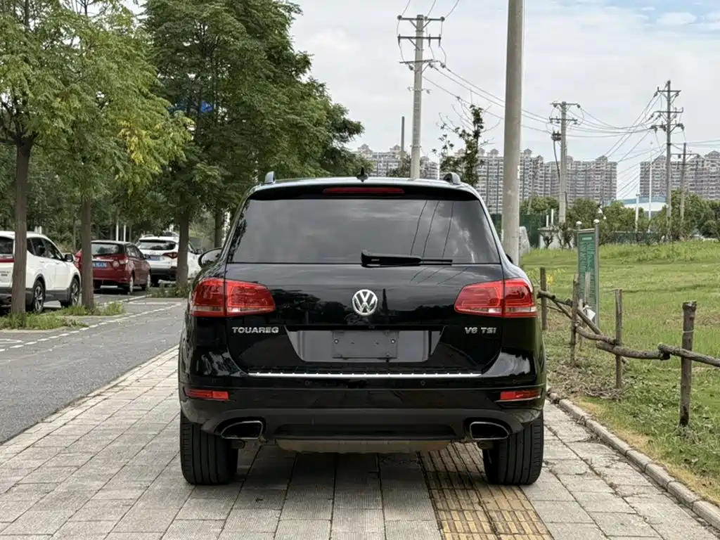 Volkswagen Touareg 2015 — фото 25