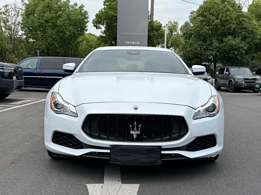 Maserati Quattroporte 2016 — фото 2