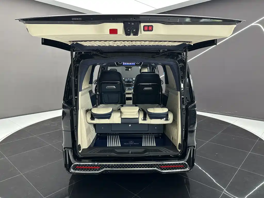 Mercedes-Benz Vito 2023 — фото 19