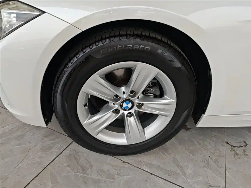BMW 3 Series 2016 — фото 23