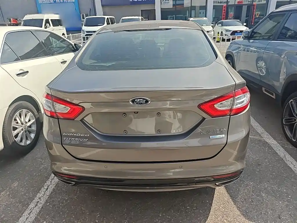 Ford Mondeo 2015 — фото 6