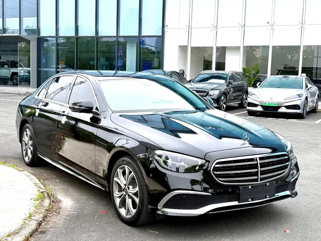Mercedes-Benz E-Class 2022