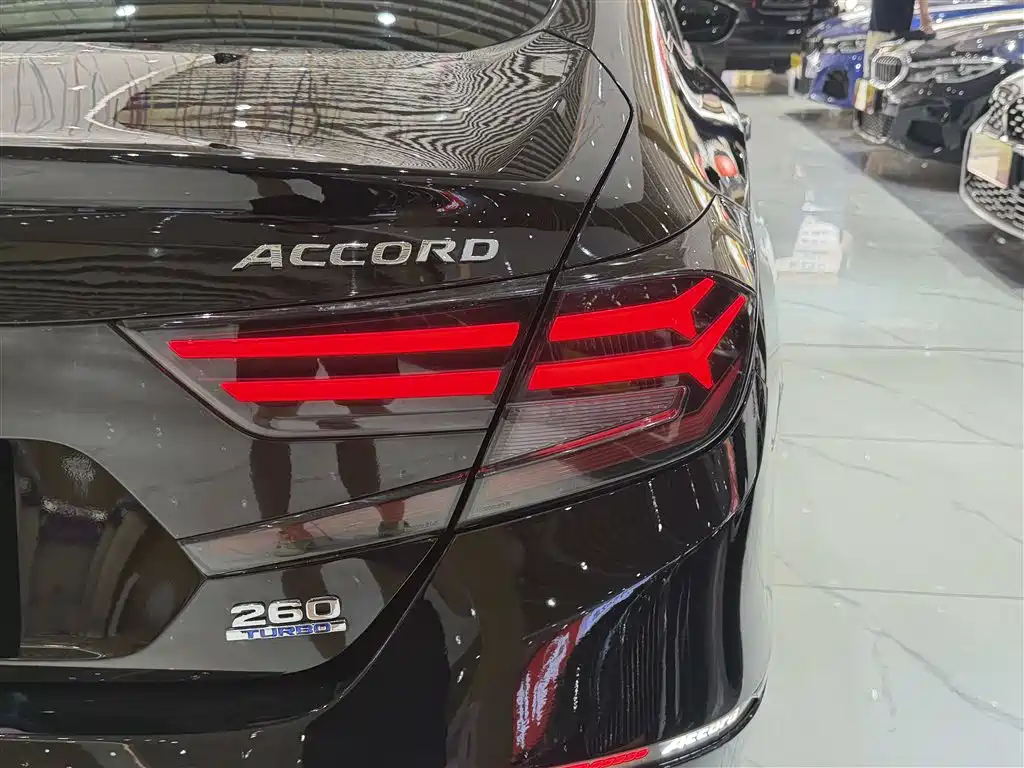Honda Accord 2020 — фото 8