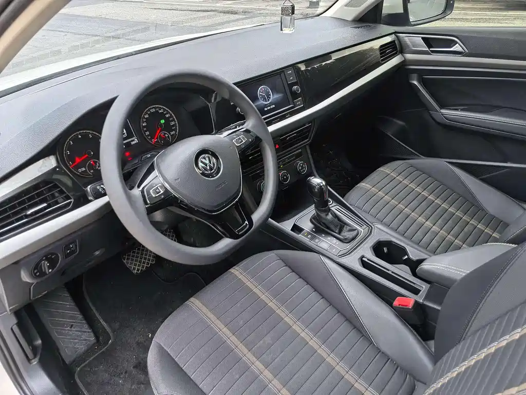 Volkswagen Lavida 2019 — фото 12
