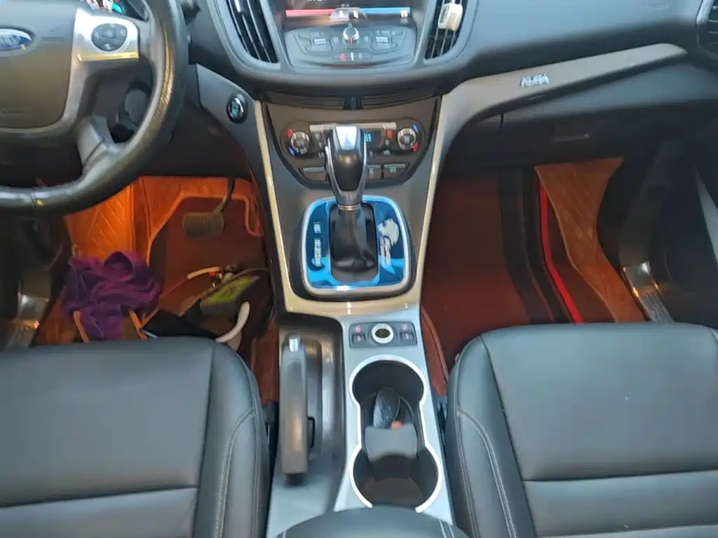 Ford Kuga 2016 — фото 14