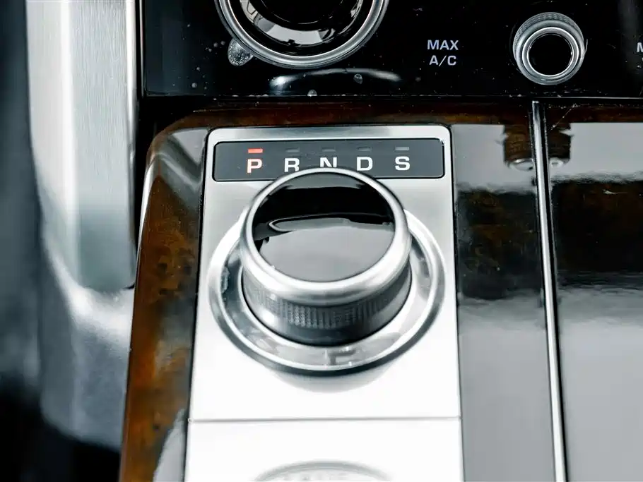 Land Rover Range Rover 2022 — фото 15