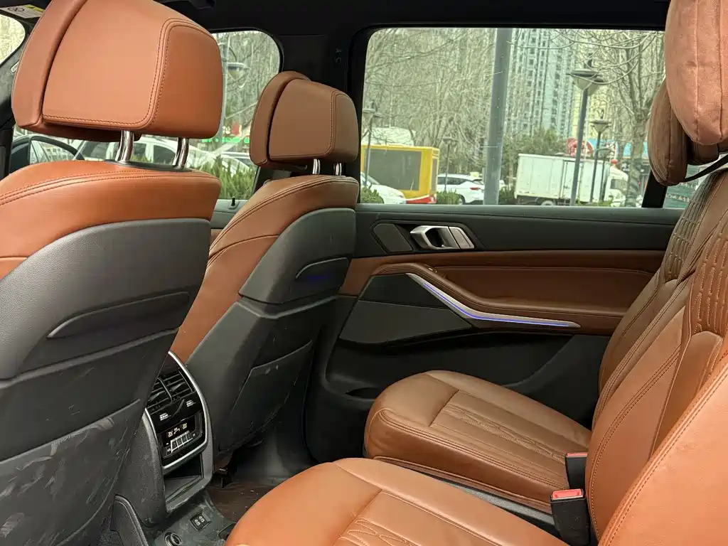 BMW X7 2021 — фото 3