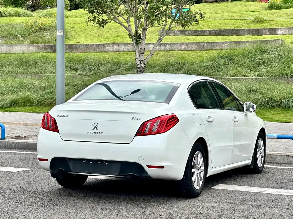 Peugeot 508 2014 — фото 4