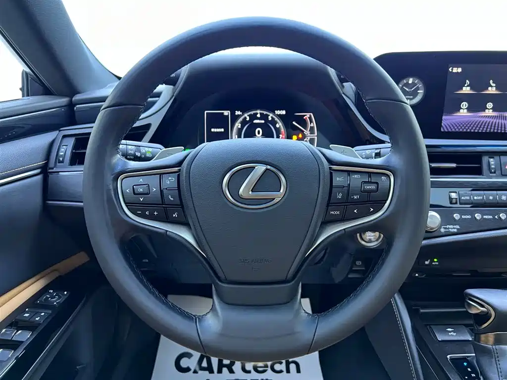 Lexus ES 2021 — фото 11
