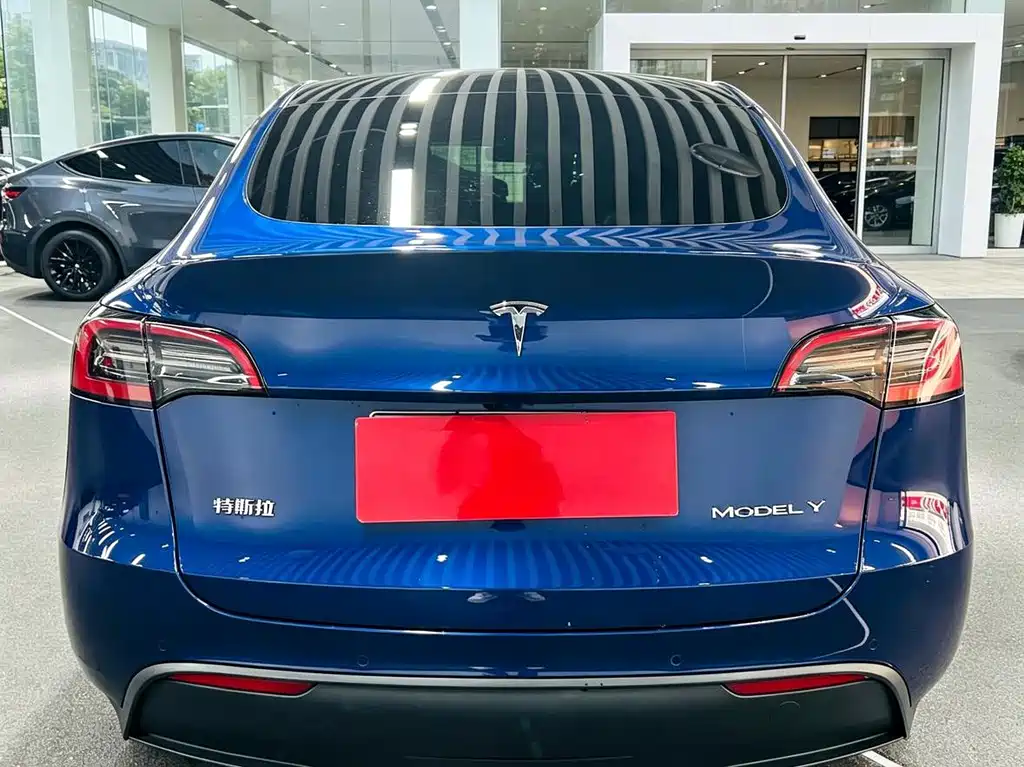 Tesla Model Y 2023 — фото 5