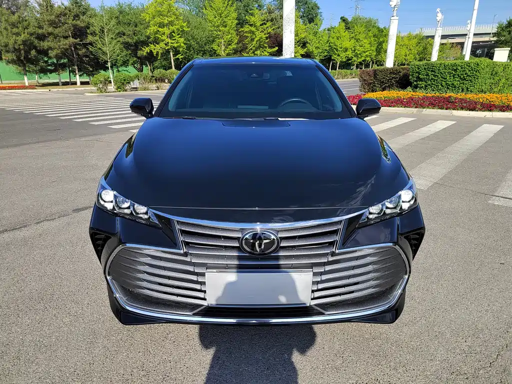 Toyota Avalon 2022 — фото 3