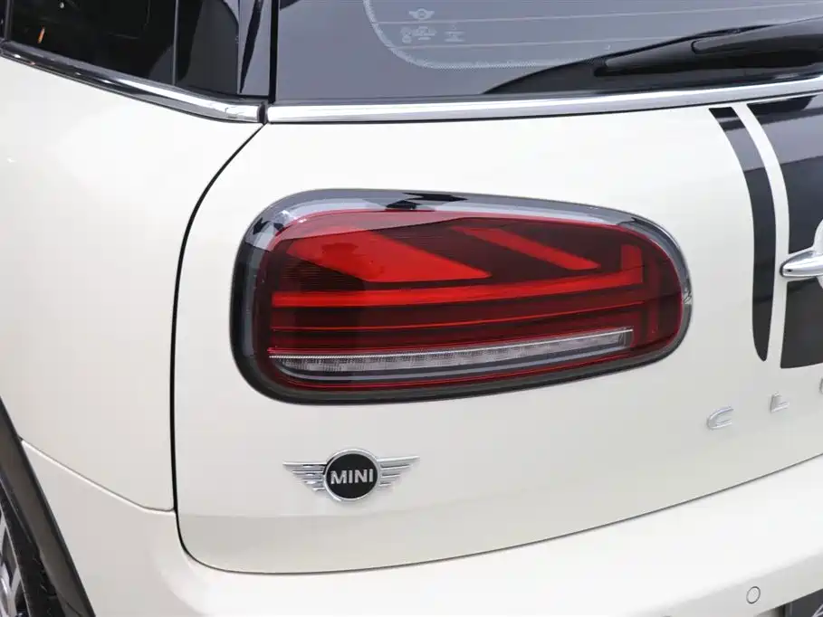 MINI Clubman 2020 — фото 31