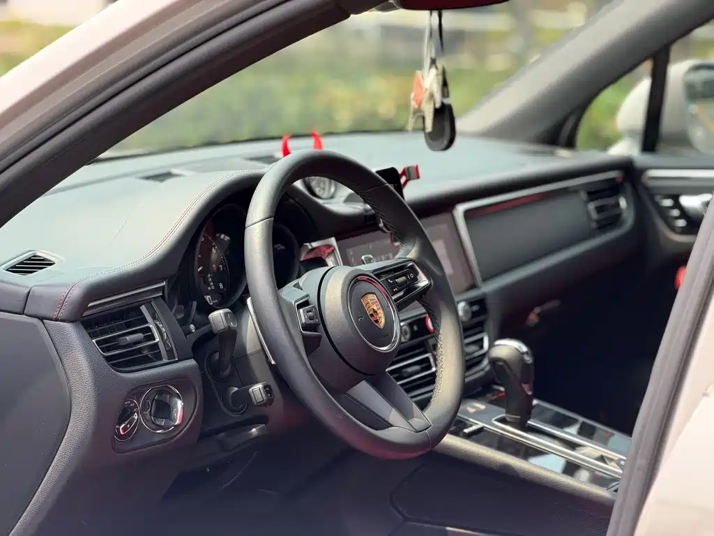 Porsche Macan 2023