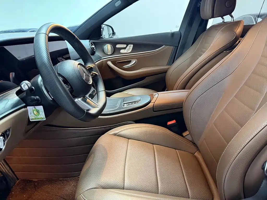 Mercedes-Benz E-Class 2023 — фото 6