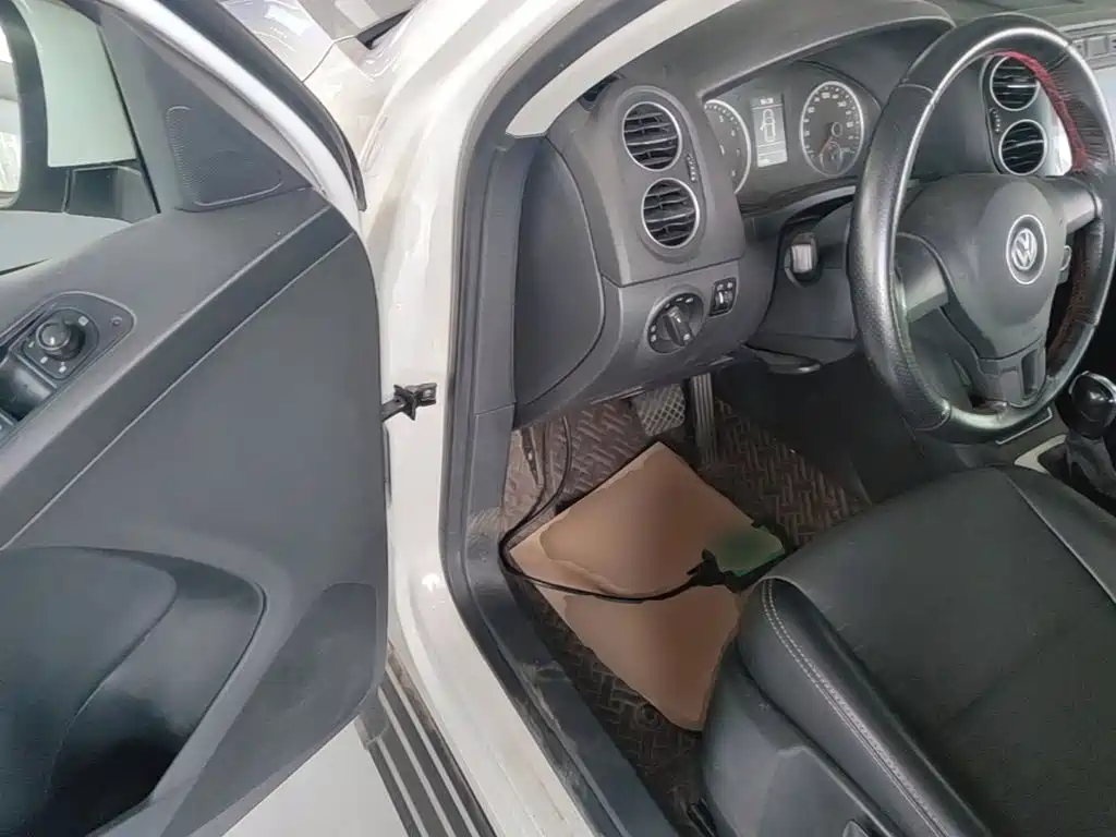 Volkswagen Tiguan 2018 — фото 12