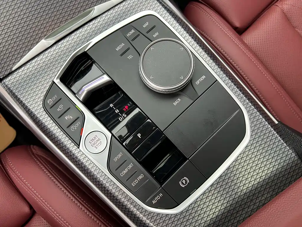 BMW 3 Series 2023 — фото 13