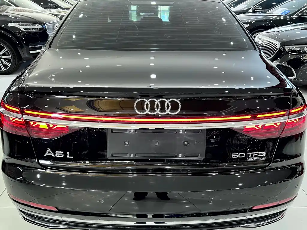 Audi A8 2024