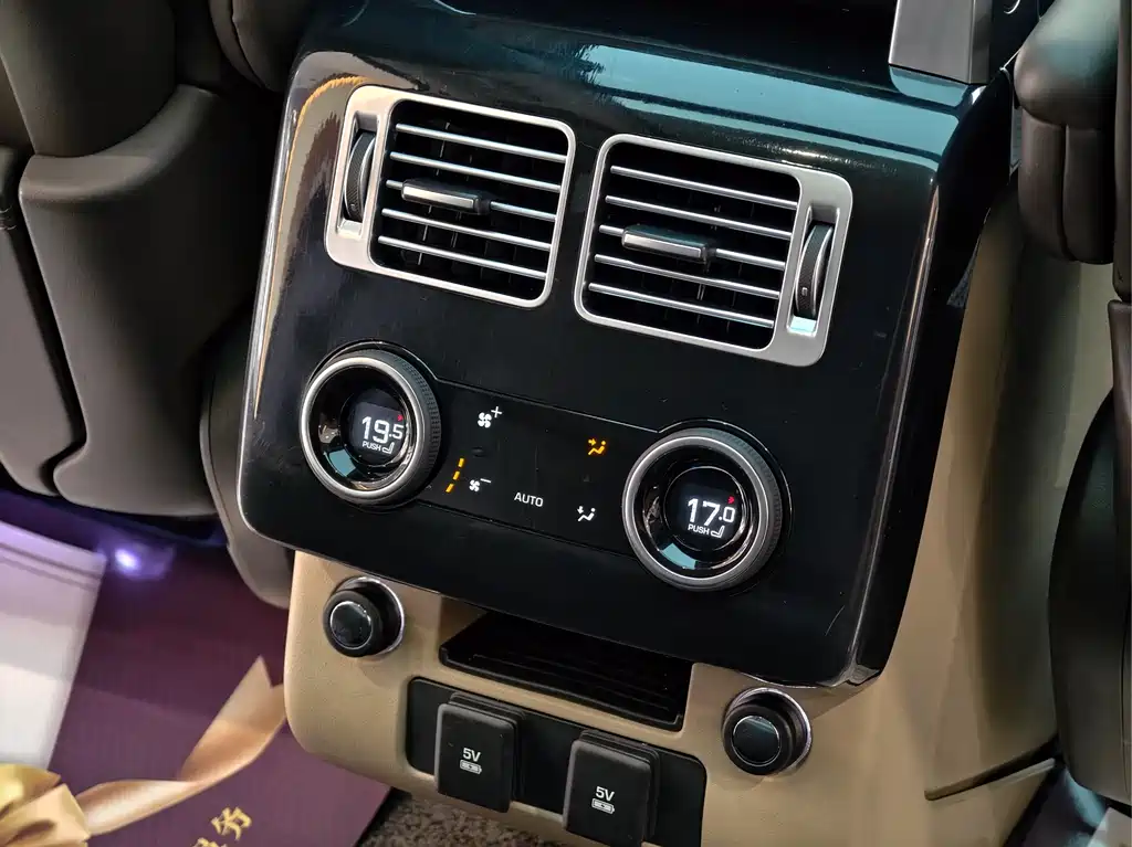 Land Rover Range Rover 2019 — фото 12