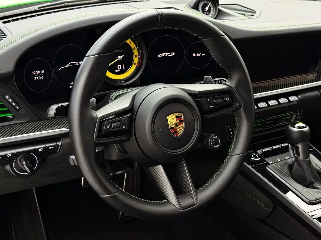 Porsche 911 2025 — фото 22