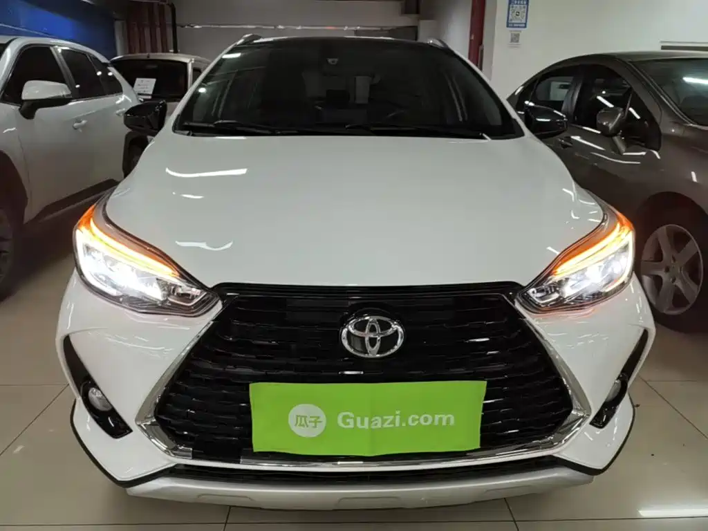 Toyota Yaris L 2023