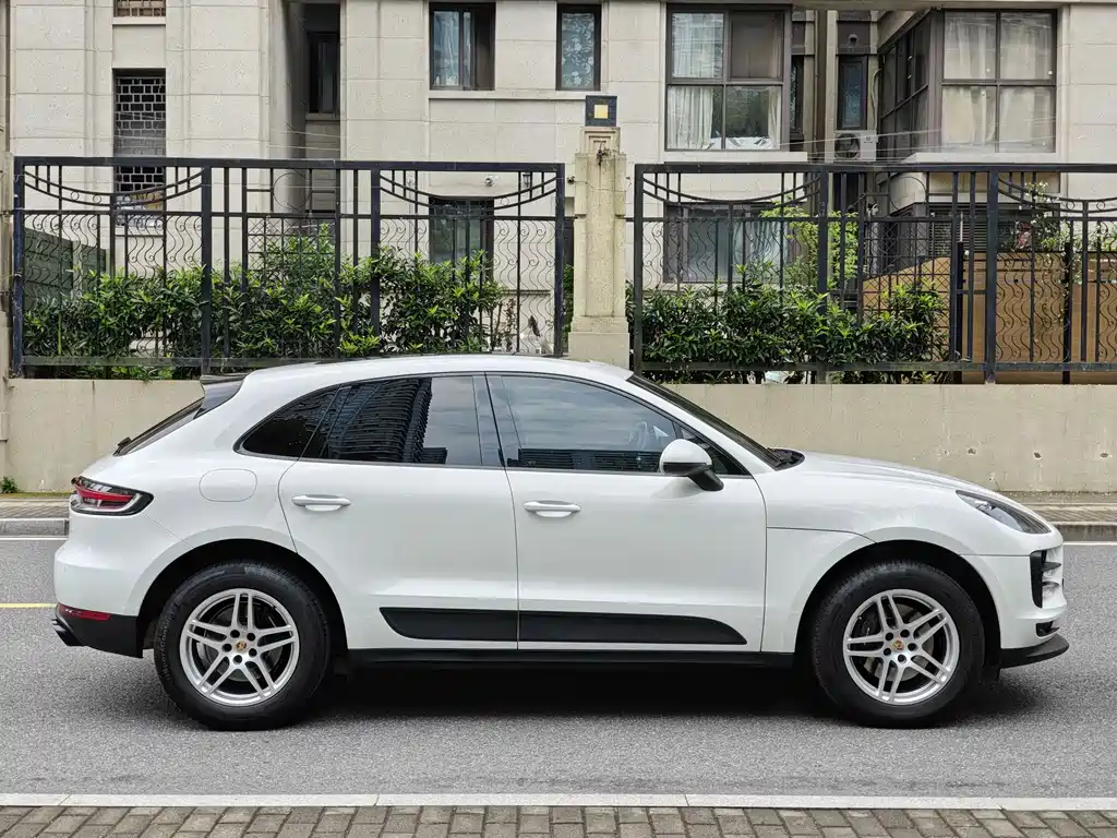Porsche Macan 2021 — фото 7