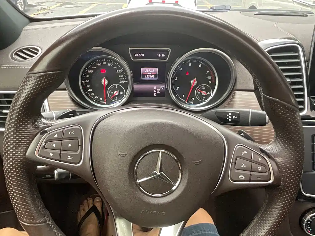 Mercedes-Benz GLE 2019 — фото 10