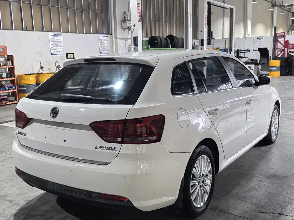 Volkswagen Gran Lavida 2014