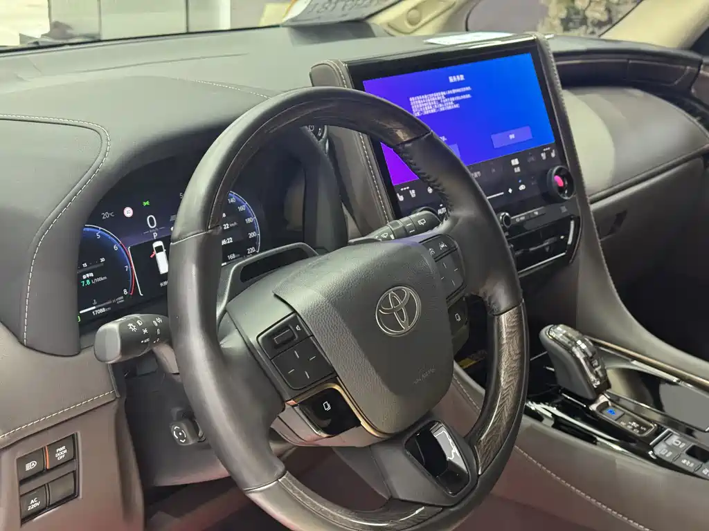 Toyota Alphard 2025 — фото 14