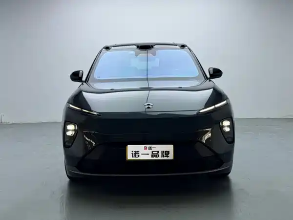 NIO ES8 2024