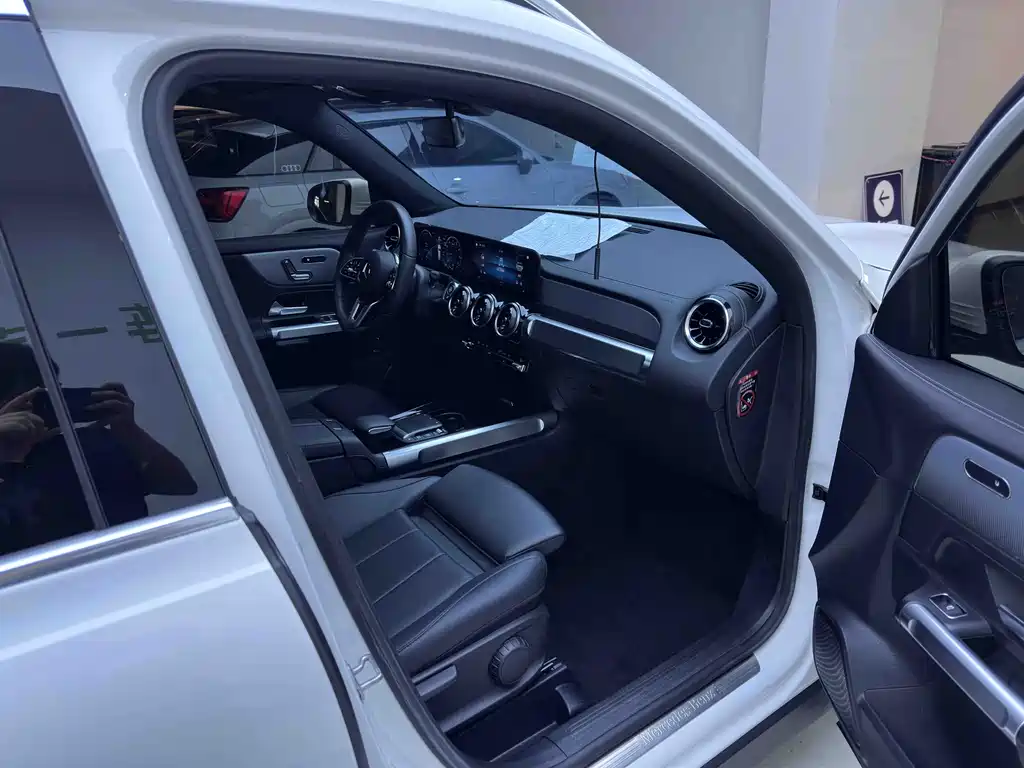 Mercedes-Benz GLB 2021 — фото 11