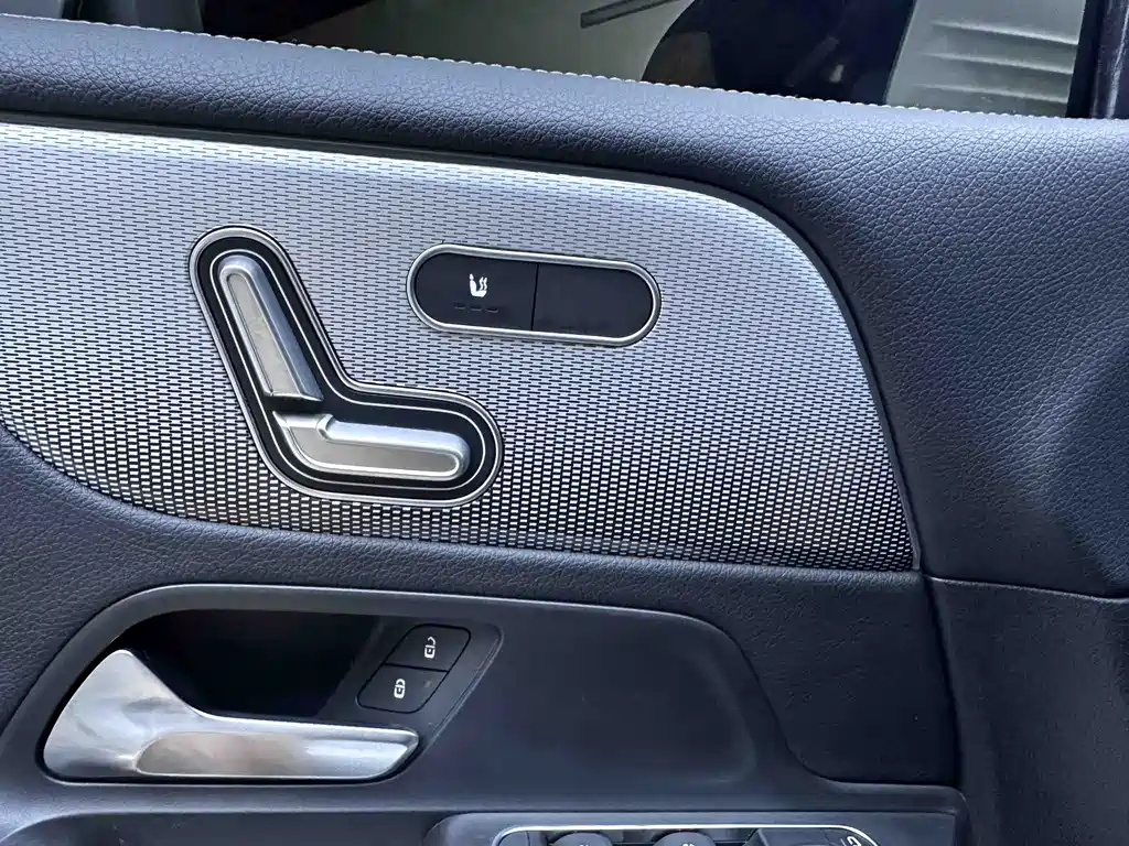 Mercedes-Benz GLB 2021 — фото 12