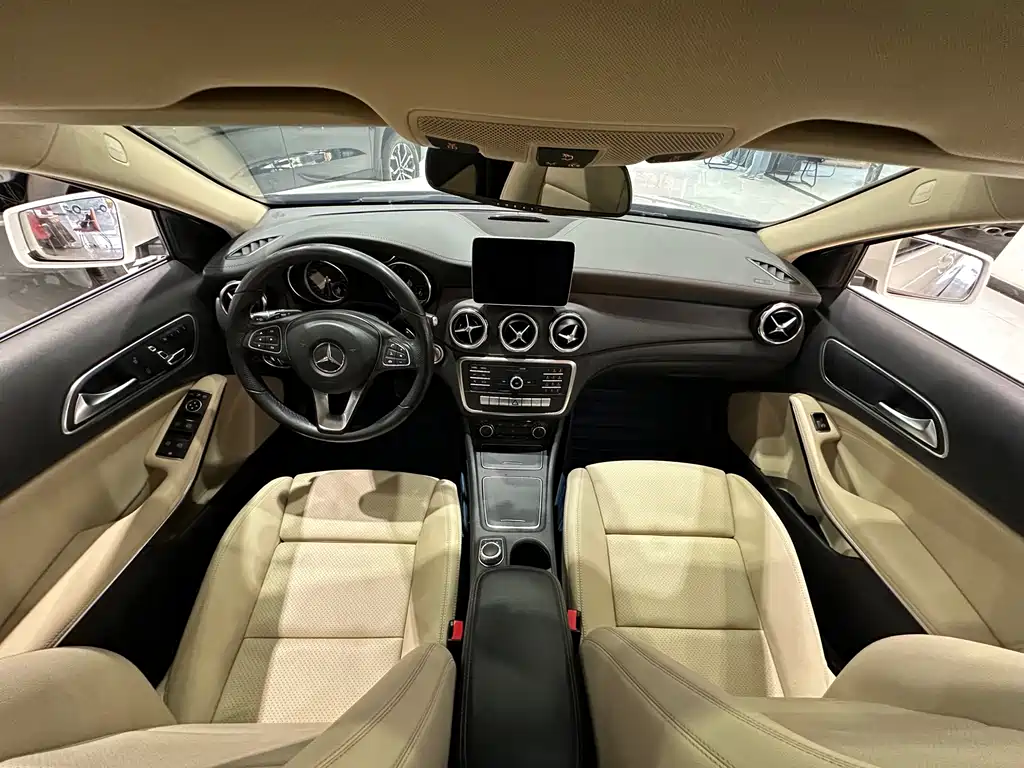 Mercedes-Benz GLA 2018 — фото 12