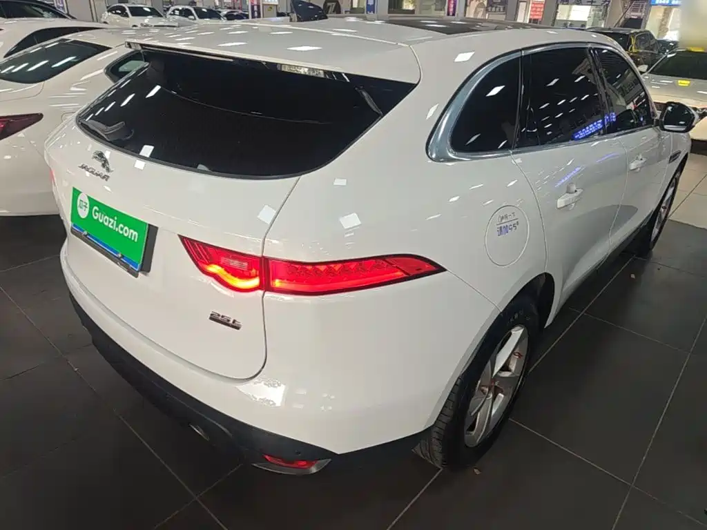 Jaguar F-PACE 2021 — фото 7