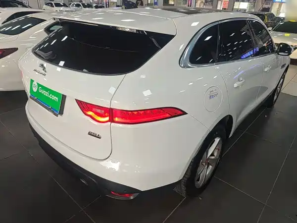 Jaguar F-PACE 2021