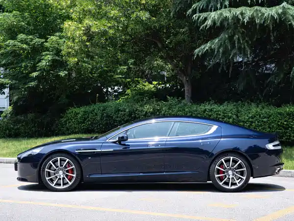 Aston Martin Rapide 2017