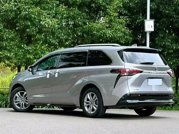 Toyota Sienna 2022