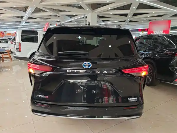 Toyota Sienna 2022