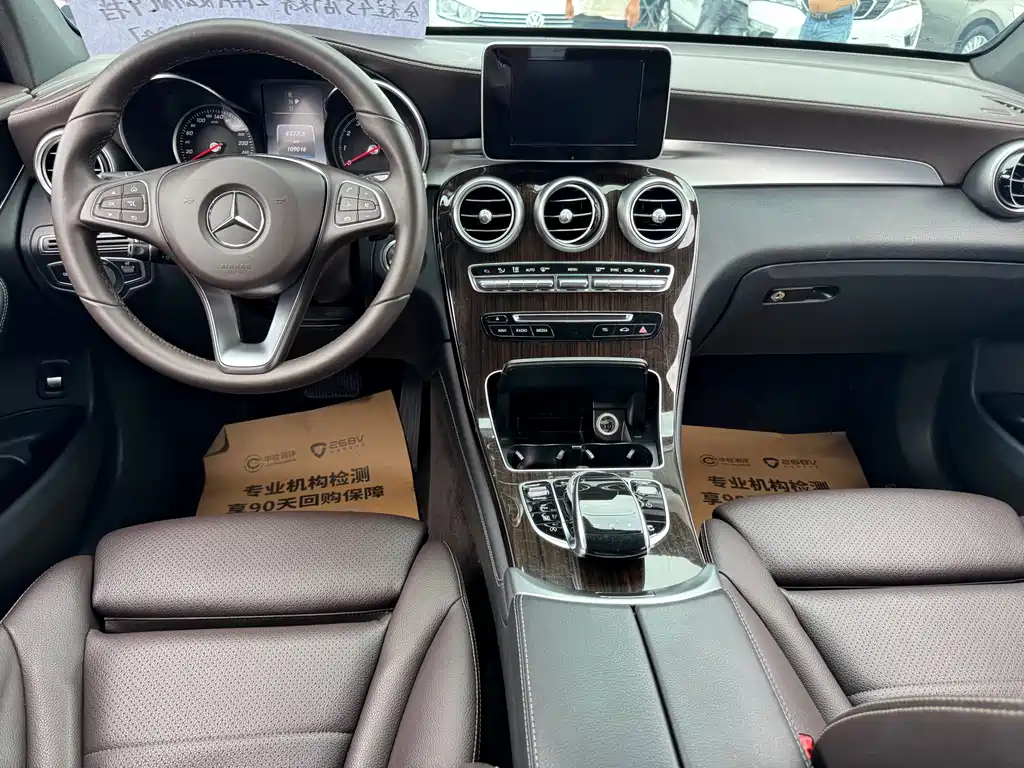 Mercedes-Benz GLC 2018 — фото 10
