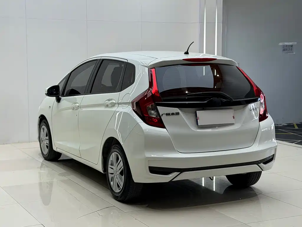 Honda Fit 2018 — фото 12