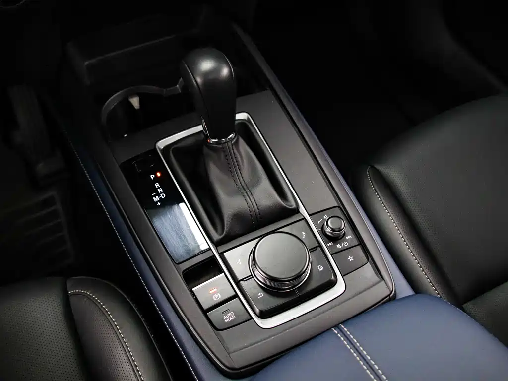 Mazda CX-30 2022 — фото 11