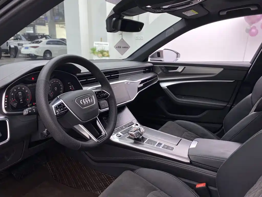Audi A6L 2023