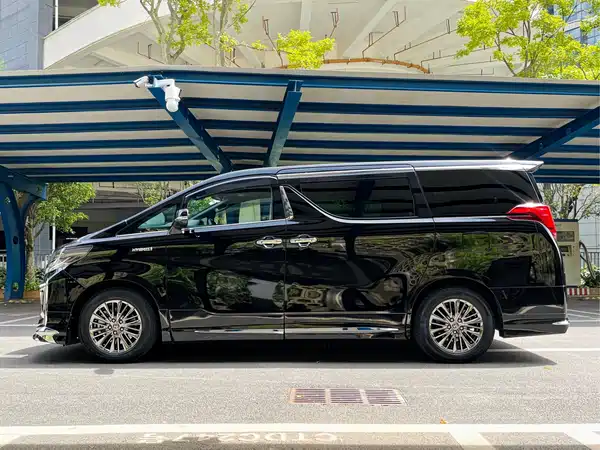 Toyota Alphard 2021