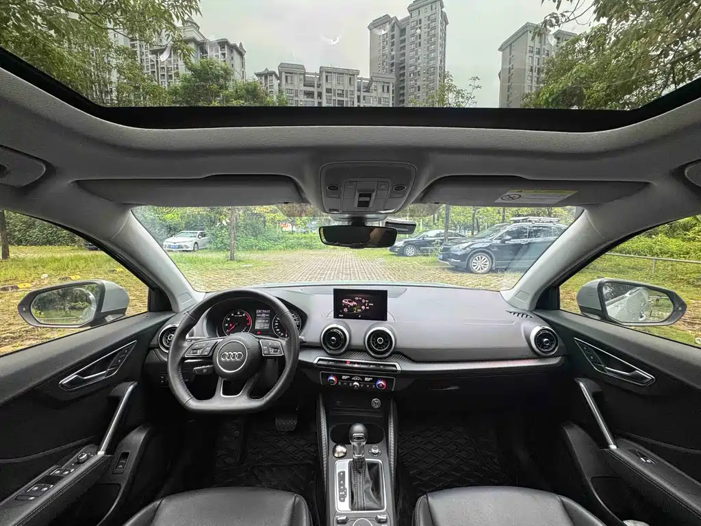 Audi Q2L 2022 — фото 17