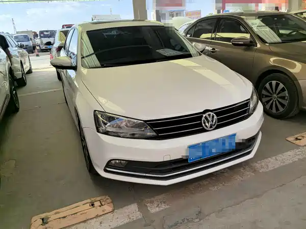 Volkswagen Sagitar 2018
