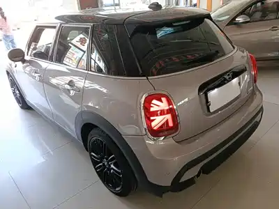 MINI MINI 2021