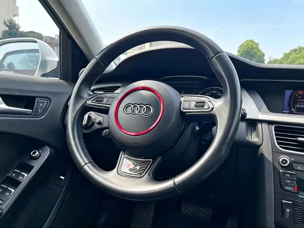 Audi A4L 2013 — фото 12